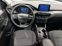 The 2024 Ford Escape Active is a versatile compact SUV powered by a 1.5L Intercooled Turbo Premium U... (image 7)