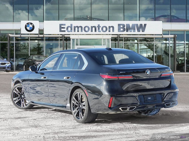  2023 BMW 760I xDrive Sedan in Cars & Trucks in Edmonton - Image 4