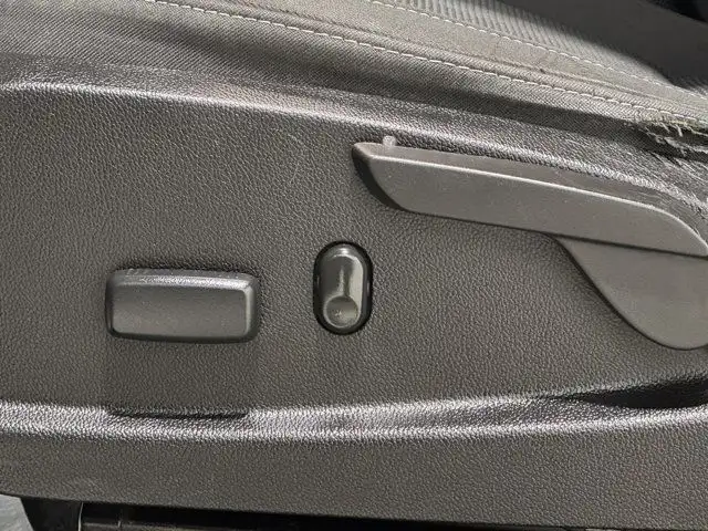 2021 Chevrolet Colorado LT- Cloth | Auto | A/C in Cars & Trucks in Barrie - Image 37