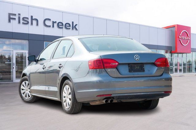 2014 Volkswagen Jetta Sedan Trendline+ | One Owner | Clean Sedan in Cars & Trucks in Calgary - Image 4