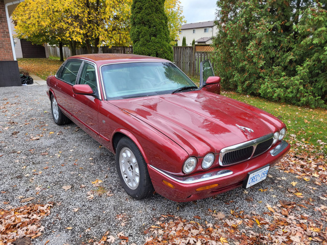 1999 Jaguar XJ8 L in Cars & Trucks in St. Catharines