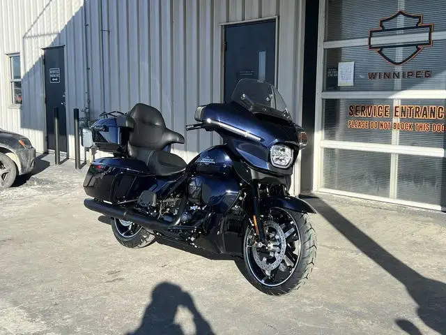 2025 Harley-Davidson FLHXU - Street Glide Ultra in Sport Touring in Winnipeg - Image 3