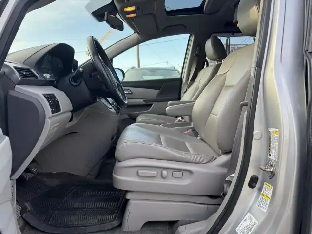 2015 HONDA Odyssey EX-L in Cars & Trucks in Laval / North Shore - Image 10