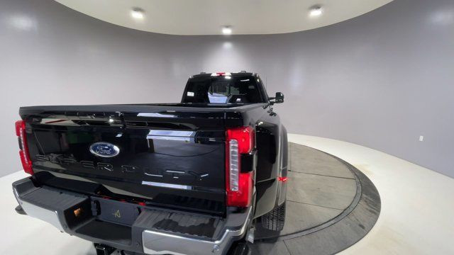 2025 Ford Super Duty F-350 DRW LARIAT in Cars & Trucks in Strathcona County - Image 2