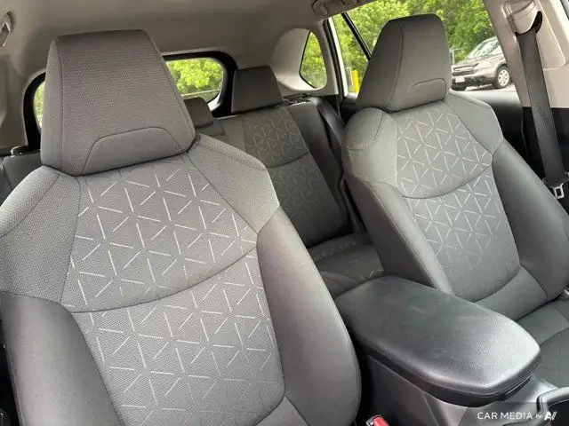 2023 Toyota RAV4 LE in Cars & Trucks in Brantford - Image 24