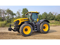 2022 JCB Fastrac MFWD Tractor 8330
