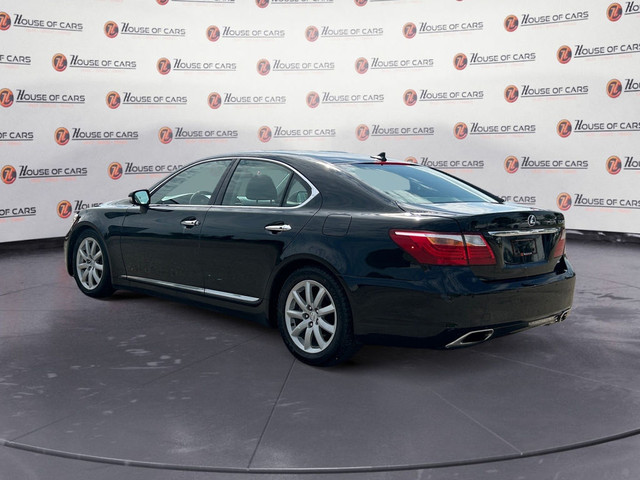 2011 Lexus LS 460 SWB / Heated and Cooled Leather Seats / Sunroo in Cars & Trucks in Calgary - Image 4