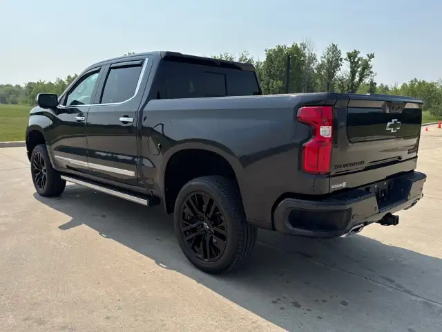 2022 Chevrolet Silverado 1500 in Cars & Trucks in Winnipeg - Image 6
