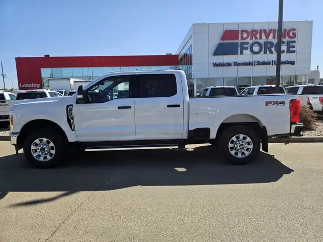 2023 Ford Super Duty F-250 SRW XLT in Cars & Trucks in St. Albert - Image 3