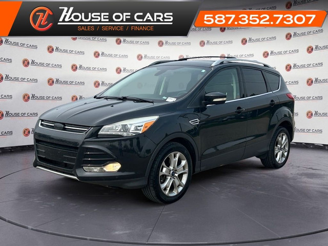 2014 Ford Escape Titanium AWD / Back up Camera / Heated Seats in Cars & Trucks in Calgary