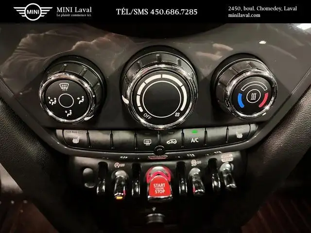 2019 MINI Countryman Cooper | Toit pano | Sièges avant in Cars & Trucks in Laval / North Shore - Image 17