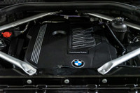 Options Francais: * Ensemble Essentiel Premium * Graphite Foncé Métallisé * Sensafin Noir avec surpi... (image 9)