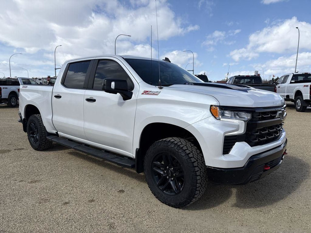 2022 Chevrolet Silverado 1500 LT Trail Boss in Cars & Trucks in Edmonton