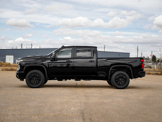  2024 Chevrolet Silverado 3500HD LT in Cars & Trucks in Strathcona County - Image 4