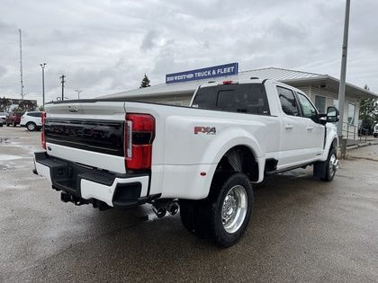 2025 Ford F-450 SUPER DUTY PLATINUM DRW w/FX4, PRO PWR, MNRF & M in Cars & Trucks in Edmonton - Image 3