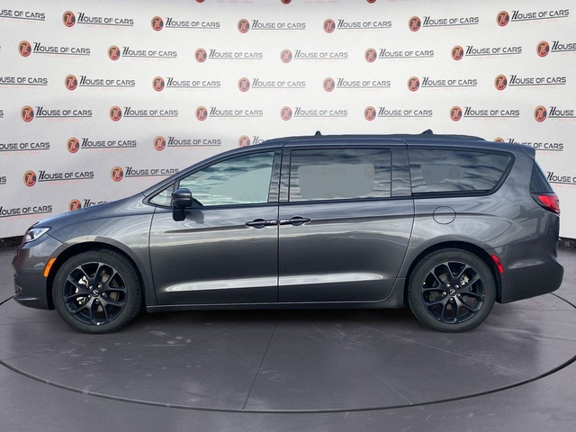 2022 Chrysler Pacifica Touring L FWD in Cars & Trucks in Lethbridge - Image 2