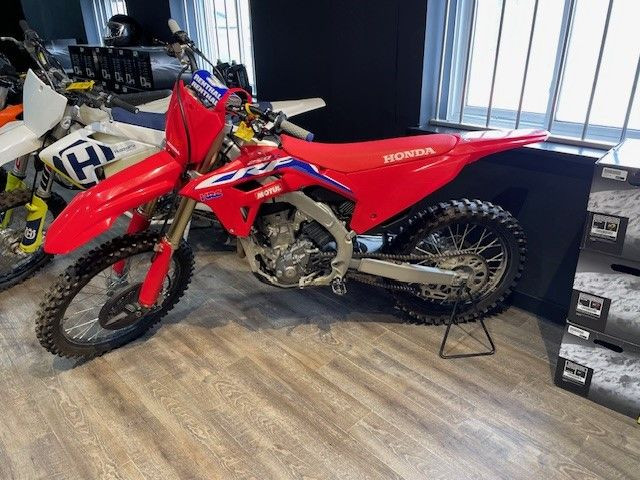 2022 HONDA CRF250R MOTORCROSS MOTORCYCLE in Sport Bikes in London