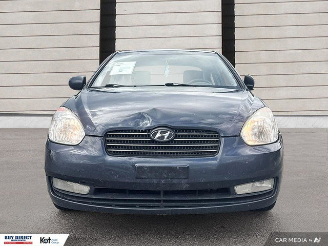 Hyundai Accent GLS 2010 AUTO, FABRIC SEATS, SUNROOF, AUTO WINDOW in Cars & Trucks in Kelowna - Image 2