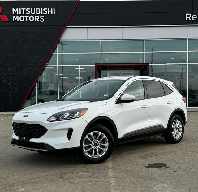 2021 Ford Escape SE Low Mileage, Heated Seats, Back-up Camera in Cars & Trucks in Red Deer