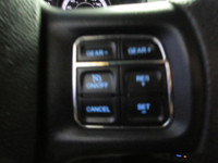RAM 1500 2019 CLASSIC EXPRESS NIGHT EDITION V-8 5.7 LITRES HÉMI CREW-CAB BOITE 5.7 PIEDS 4X4 / MAGS... (image 8)