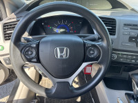 PRIX ET QUALITÉ IMBATTABLE venez découvrir notre HONDA BERLINE CIVIC 2012 LX BAS KM A/C MODE ÉCO BLU... (image 5)