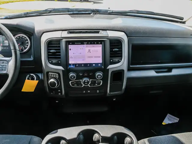 2023 RAM 1500 Classic Tradesman HEMI 5.7L V8 | Night Edition... dans Autos et camions dans London - Image 8