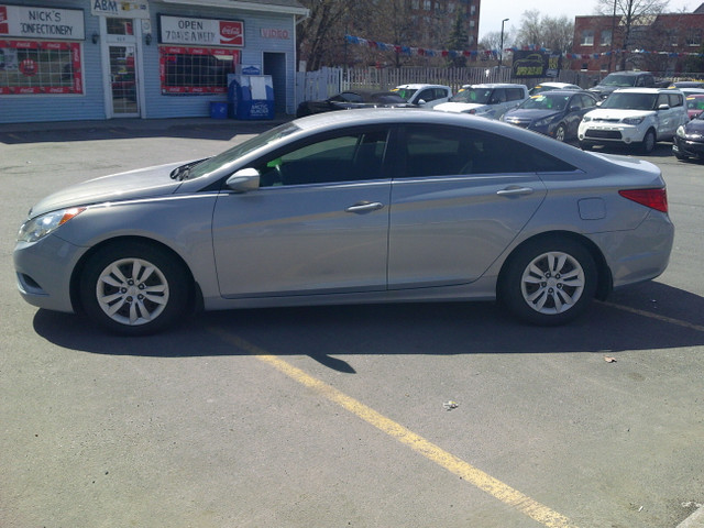 2011 Hyundai Sonata ***ON or QC Safety Included*** in Cars & Trucks in Ottawa - Image 4