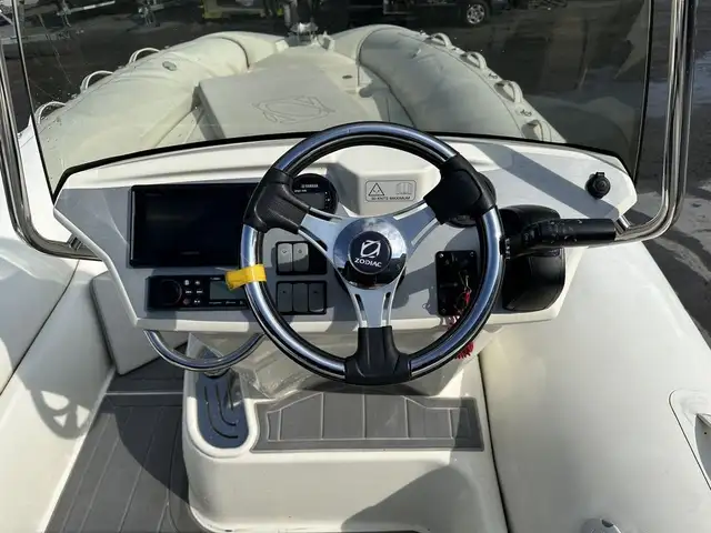 2020 Zodiac N-ZO 680 in Powerboats & Motorboats in Québec City - Image 11
