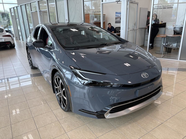 Toyota Prime Plug-In XSE 2025 - VÉHICULE NEUF - in Cars & Trucks in Québec City - Image 4