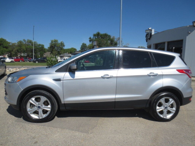 2015 Ford Escape 4WD 4dr SE - Low Kms/Bluetooth/Camera/Heated Se in Cars & Trucks in Winnipeg - Image 2