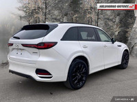 Engine: Gas/Electric Turbo 6cyl 3.3L L/100Km City: 9.9 L/100Km Hwy: 8.4 Safety Equipment ABS And Dri... (image 4)