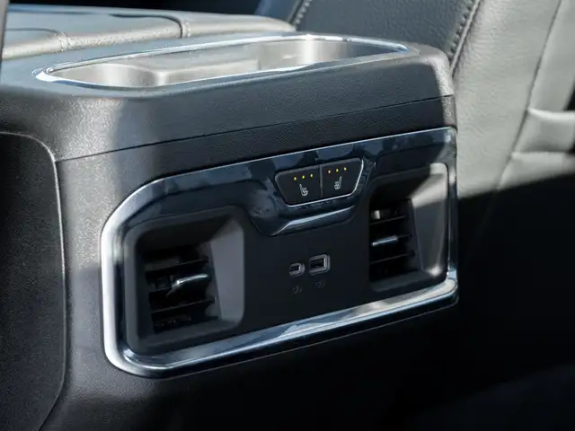 2025 GMC SIERRA 2500HD Denali- Diesel in Cars & Trucks in Markham / York Region - Image 34