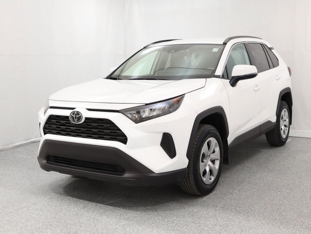 2020 Toyota RAV4 LE AWD, CARPLAY, ANDROID AUTO,SIÈGES CHAUFFANTS in Cars & Trucks in Longueuil / South Shore