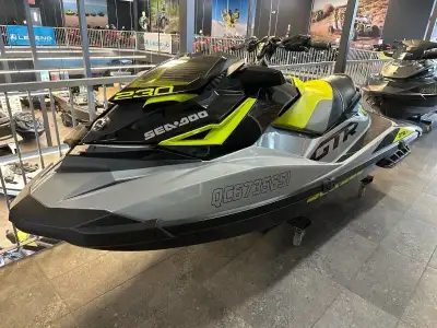 SEA-DOO GTR-X 230 1500HO ACE GRIS/JAUN 2019 ???? À VENDRE : Sea-Doo GTR-X 230 - 2019 ???? ???? 100 h...