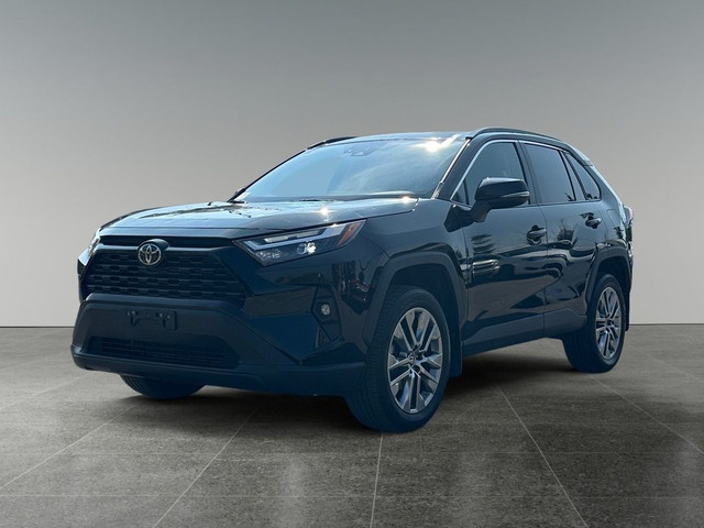 2023 Toyota RAV4 XLE / Back Up Camera / Heated Seats in Cars & Trucks in Calgary