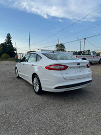 2013 FORD FUSION HYBRID SE with 4 Cylinder Engine 2.0L, auto ac, bluetooth, power window, power lock... (image 4)