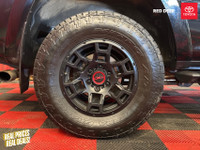 Engine: V6 Cylinder Engine 4.0L L/100Km City: 14.8 L/100Km Hwy: 12.5 Safety Equipment Electronic Sta... (image 4)