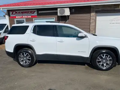 2023 GMC Acadia SLE 6 Passenger 3.6 Litre V-6 ( 310 HP ). This SUV is sure to please. It is nicely o...