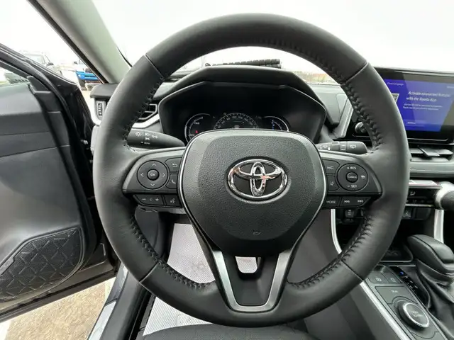 2025 Toyota RAV4 Hybrid XLE - Low Mileage in Cars & Trucks in Edmonton - Image 12