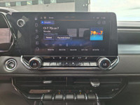 Look at this certified 2023 Chevrolet Colorado 4WD LT| Leather | Sunroof | Heated Seats + Steering |... (image 3)