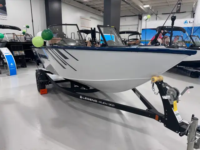 2025 Legend 17 XT  in Powerboats & Motorboats in Barrie - Image 7