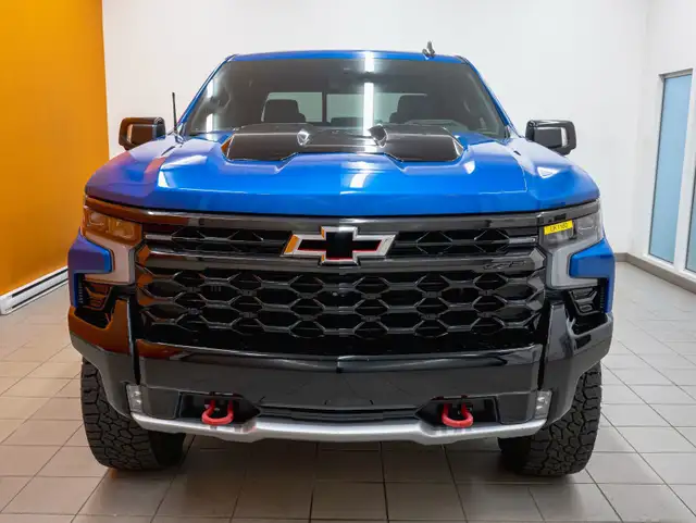 2023 Chevrolet Silverado 1500 ZR2 CREW 4X4 V8 *TOIT* NAV CUIR SI in Cars & Trucks in Laurentides - Image 6