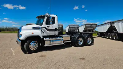 Added Options · 2025 Freightliner 114SD Day Cab · 24.5 All Aluminum wheels · Detroit DD13 525HP 1850...