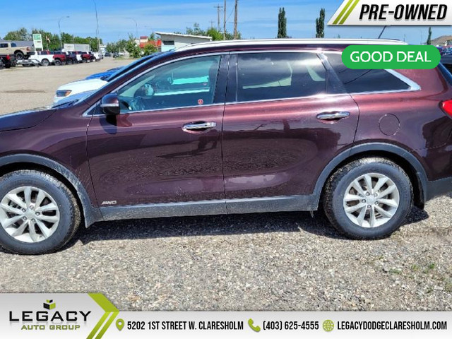 2016 Kia Sorento 2.0L Turbo LX+ - Bluetooth in Cars & Trucks in Lethbridge - Image 2