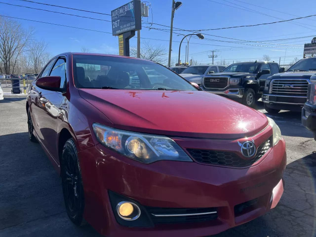 2014 TOYOTA Camry Luxury SE in Cars & Trucks in Laval / North Shore