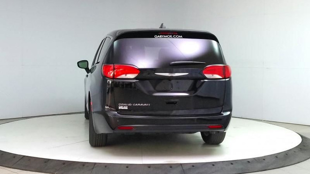 2025 Chrysler Grand Caravan SXT Heated Seats, Apple CarPlay/Andr in Cars & Trucks in Lethbridge - Image 4