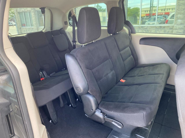 2017 Dodge Grand Caravan CVP/SXT in Cars & Trucks in Sarnia - Image 4