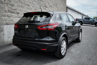 This 2023 Nissan Qashqai is for sale today. This SUV has 33,893 kms. It's black in colour and is com... (image 2)