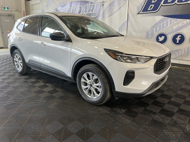 2025 Ford Escape ACTIVE | COLD WEATHER PKG | TECH PKG | PREM TEC in Cars & Trucks in Lloydminster - Image 3