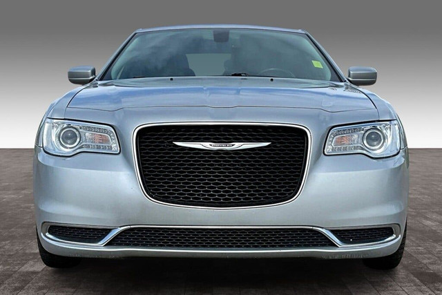 2019 Chrysler 300 300 Touring in Cars & Trucks in Edmonton - Image 3